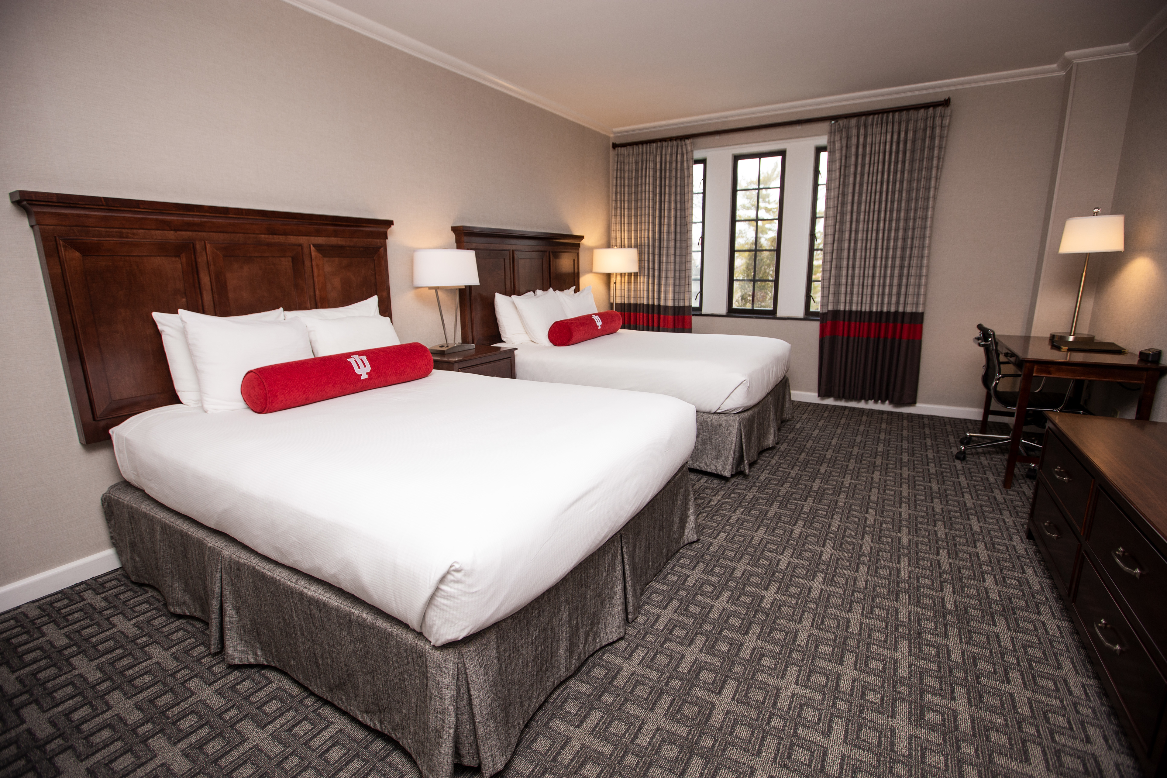 Two-Queen-Beds,-Hearing-Accessible.jpg